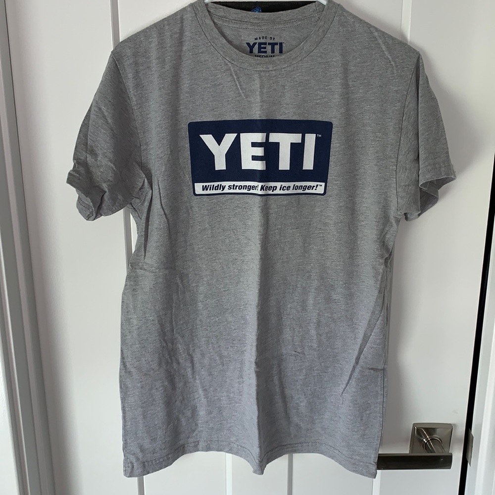 Medium - Light Grey Yeti Graphic Tee